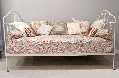 french antique daybed